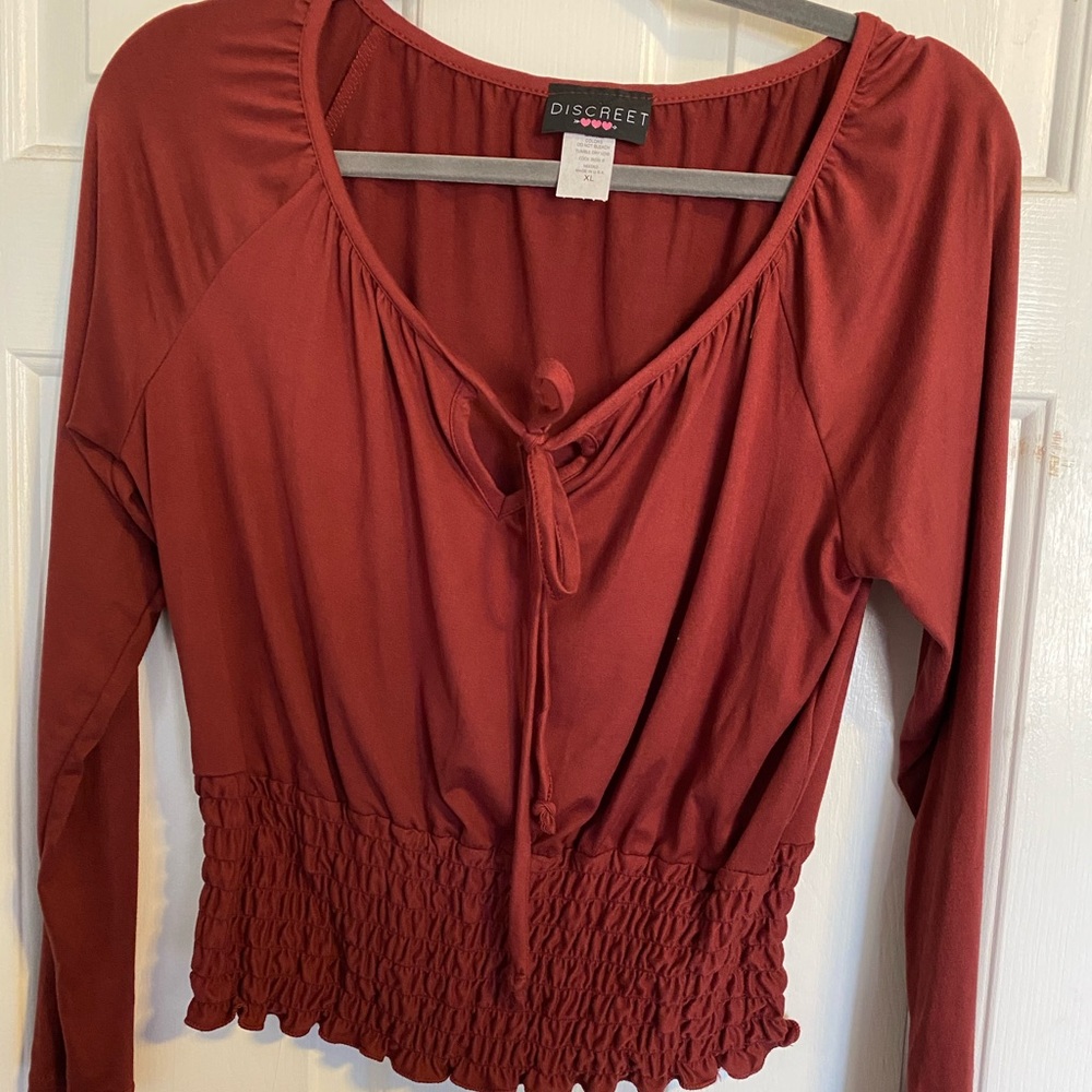 Discreet Ultra Soft Long Sleeve Crop Top Size XL